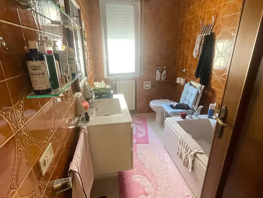 Immagine 50 di Appartamento in vendita  in VIA SAN DONA' a Venezia