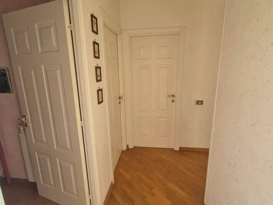 Immagine 19 di Villa in vendita  in Via Monte Todi 10 a Guidonia Montecelio