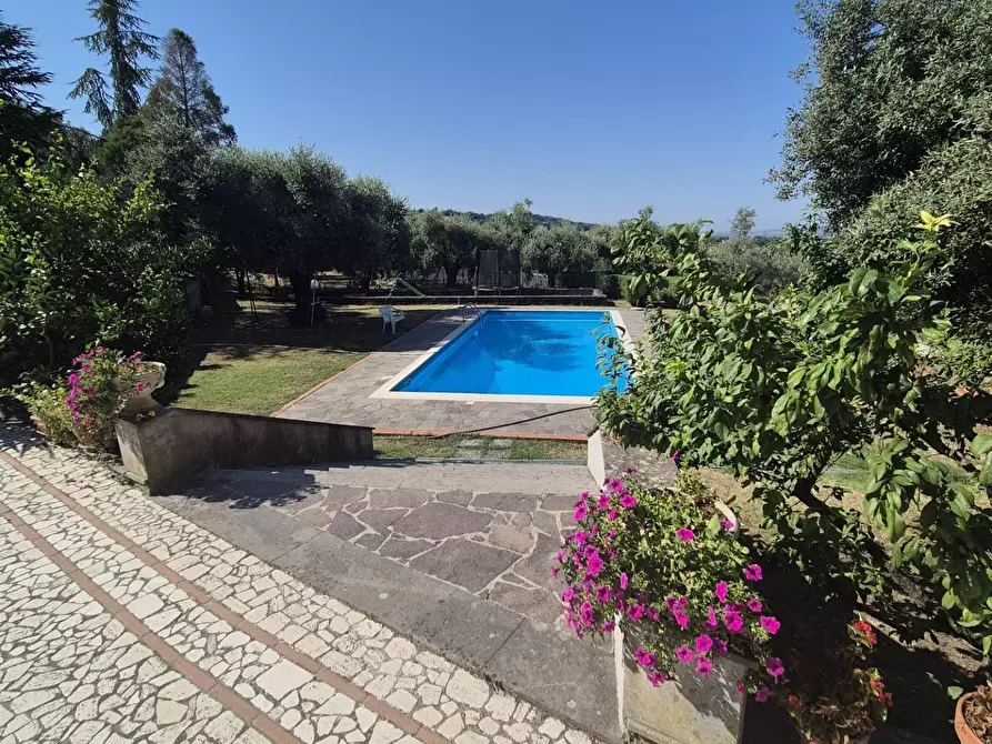 Immagine 32 di Villa in vendita  in Località Pinoleto snc a Montopoli Di Sabina