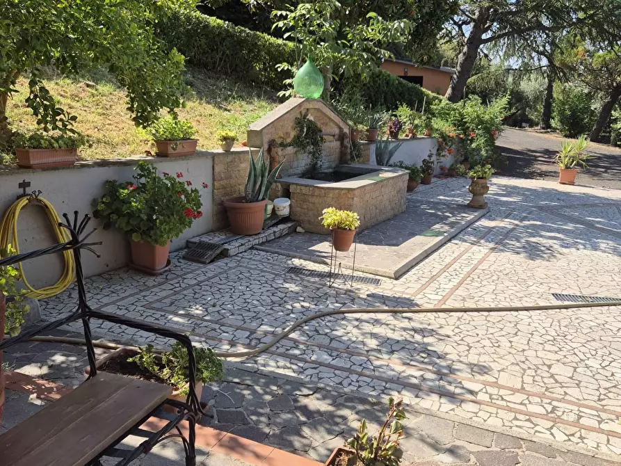 Immagine 50 di Villa in vendita  in Località Pinoleto snc a Montopoli Di Sabina