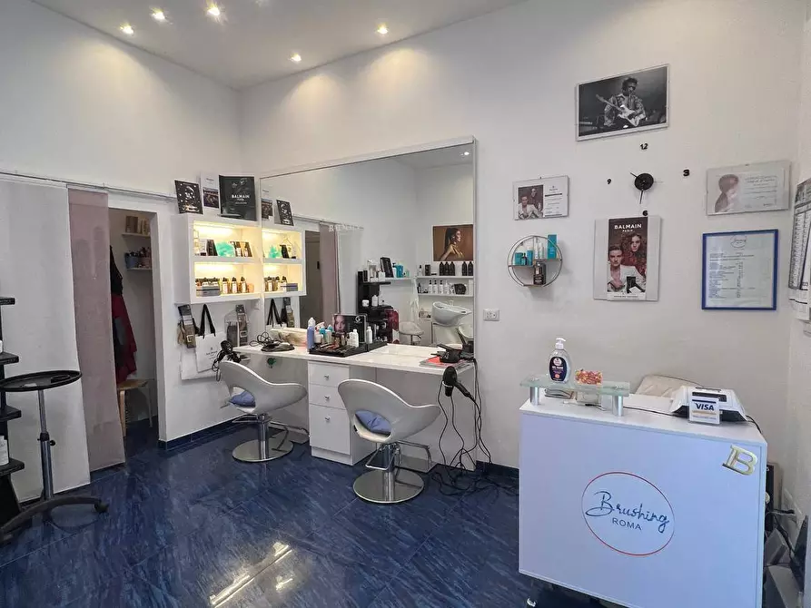 Immagine 2 di Locale commerciale in vendita  in via archiano snc a Roma