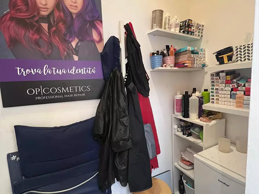 Immagine 6 di Locale commerciale in vendita  in via archiano snc a Roma