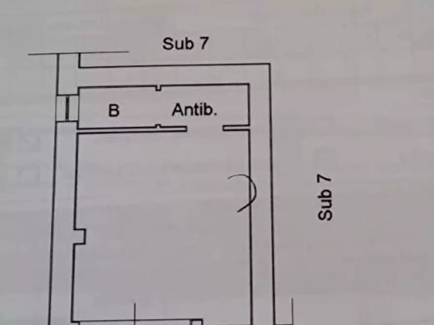 Immagine 9 di Locale commerciale in vendita  in via archiano snc a Roma