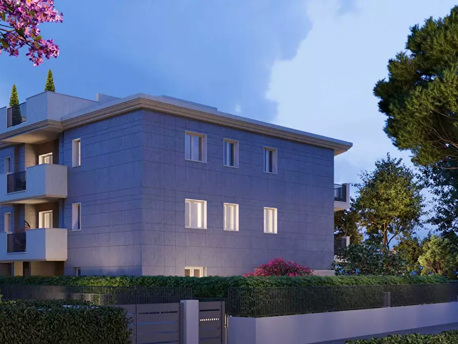 Immagine 18 di Appartamento in vendita  in Via Soverato 43 a Roma