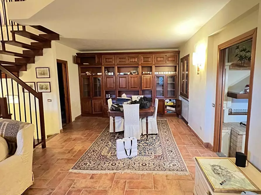 Immagine 2 di Villetta a schiera in vendita  in via torcegno 65 a Roma