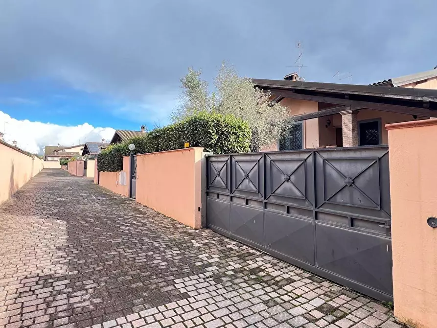 Immagine 22 di Villetta a schiera in vendita  in via torcegno 65 a Roma