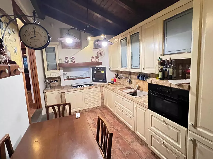 Immagine 20 di Villetta a schiera in vendita  in via torcegno 65 a Roma