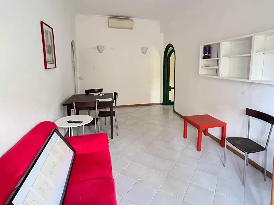 Immagine 1 di Appartamento in vendita  in Via dell'acqua traversa a Roma