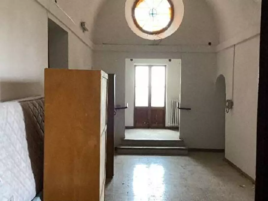 Immagine 26 di Locale commerciale in vendita  in Strada del Monastero a Siena