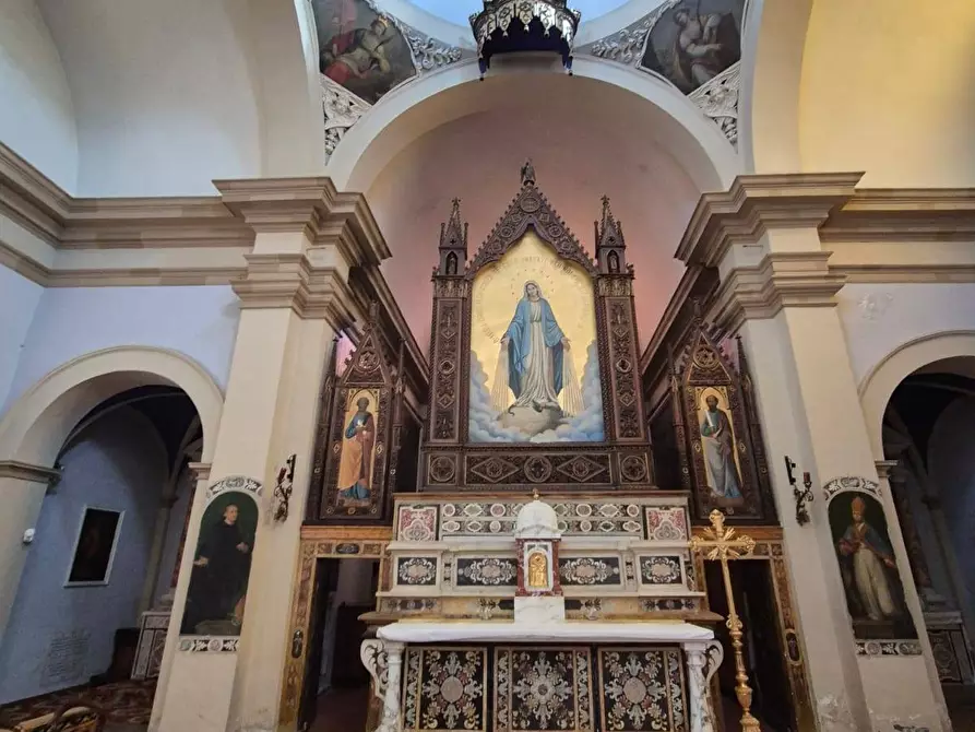 Immagine 44 di Locale commerciale in vendita  in Strada del Monastero a Siena