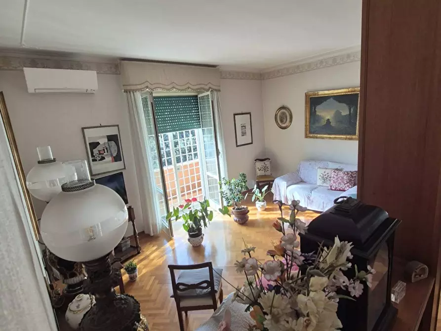 Immagine 2 di Appartamento in vendita  in via lago di lesina 31 a Roma