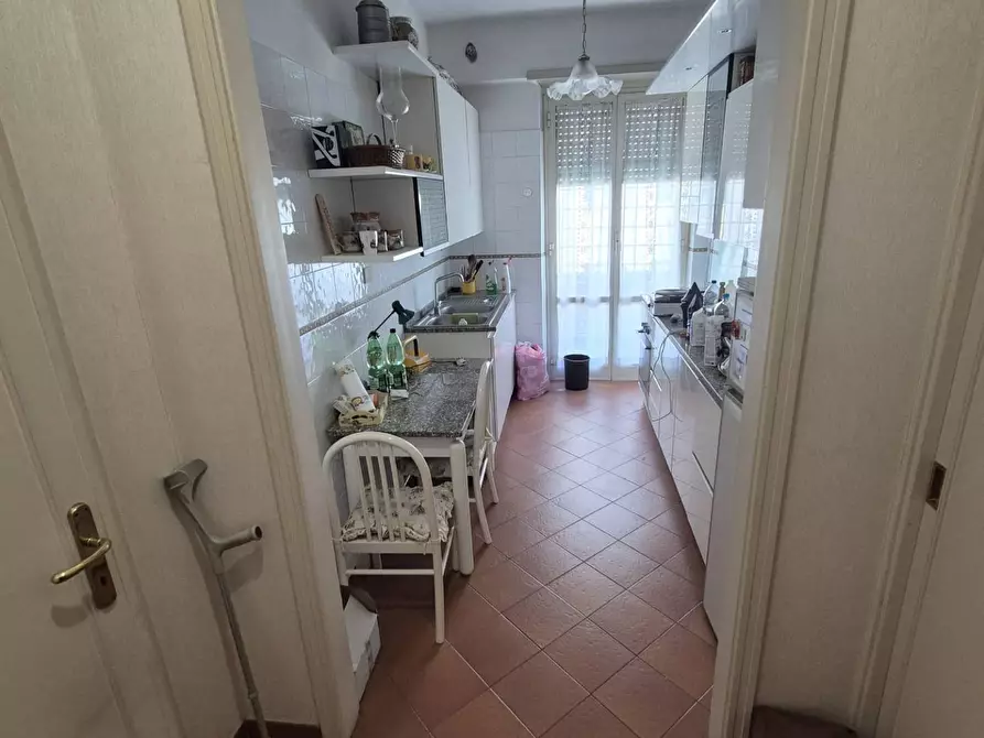 Immagine 8 di Appartamento in vendita  in via lago di lesina 31 a Roma