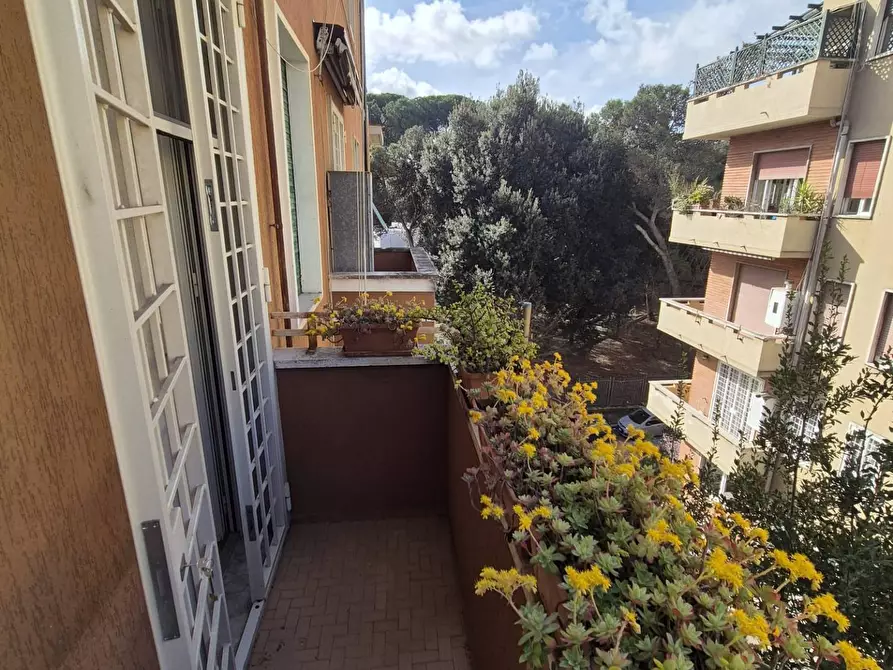 Immagine 11 di Appartamento in vendita  in via lago di lesina 31 a Roma