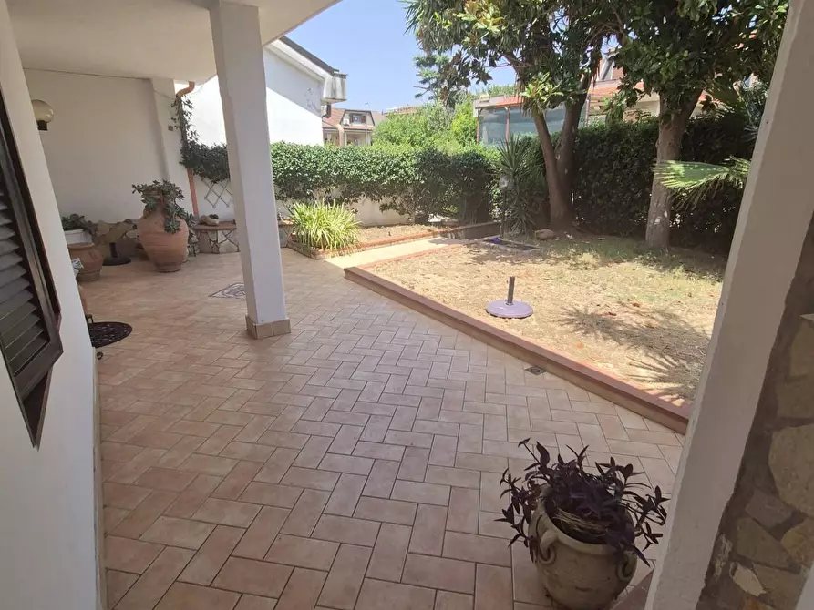 Immagine 25 di Villa in vendita  in Via Monte Todi 10 a Guidonia Montecelio