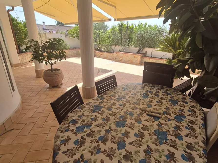 Immagine 2 di Villa in vendita  in Via Monte Todi 10 a Guidonia Montecelio