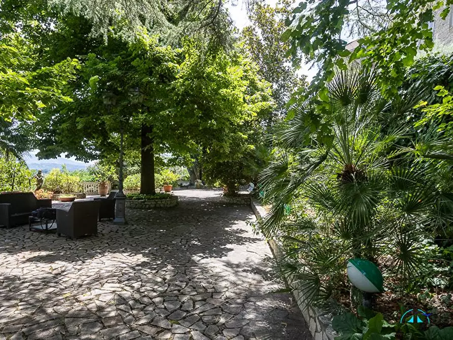 Immagine 2 di Villa in vendita  in Via dei cappuccini a Collevecchio