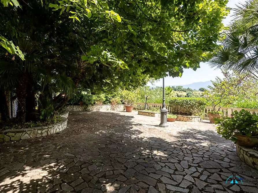 Immagine 3 di Villa in vendita  in Via dei cappuccini a Collevecchio