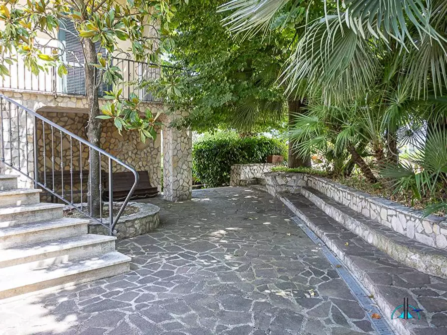 Immagine 7 di Villa in vendita  in Via dei cappuccini a Collevecchio