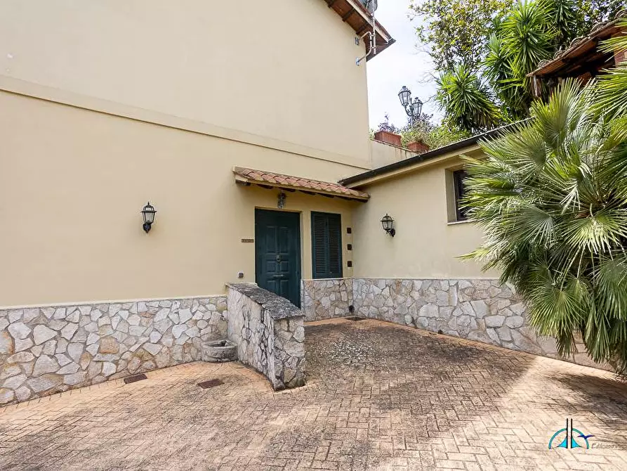 Immagine 86 di Villa in vendita  in Via dei cappuccini a Collevecchio