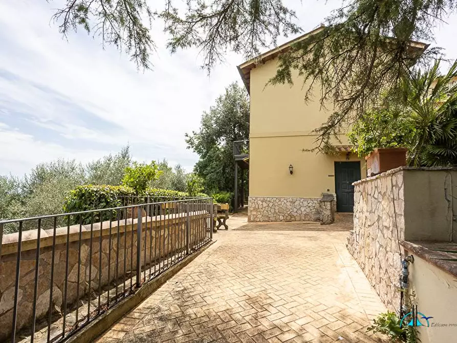 Immagine 88 di Villa in vendita  in Via dei cappuccini a Collevecchio
