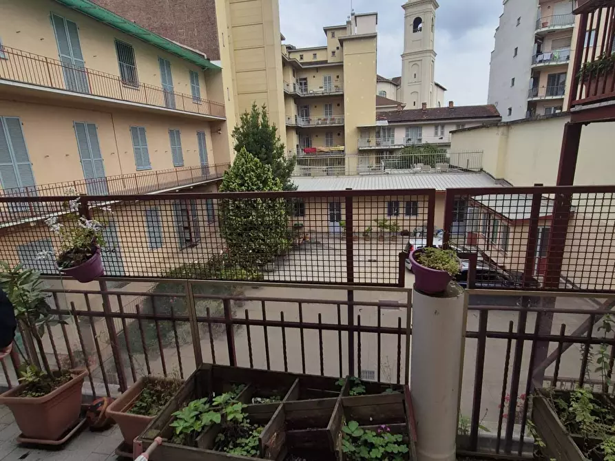Immagine 4 di Appartamento in vendita  in Via Gaspare Saccarelli 2 a Torino