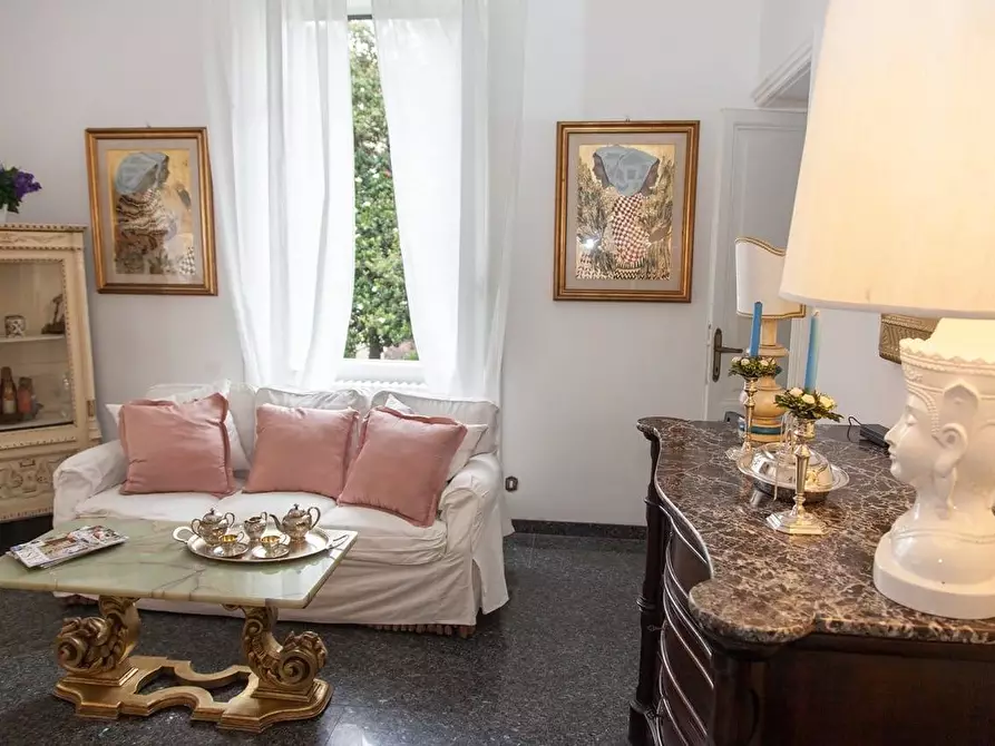 Immagine 18 di Appartamento in vendita  in viale di villa massimo a Roma