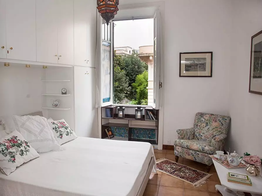 Immagine 5 di Appartamento in vendita  in viale di villa massimo a Roma