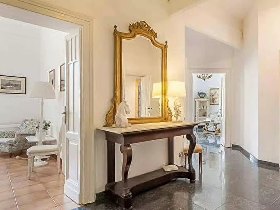 Immagine 20 di Appartamento in vendita  in viale di villa massimo a Roma