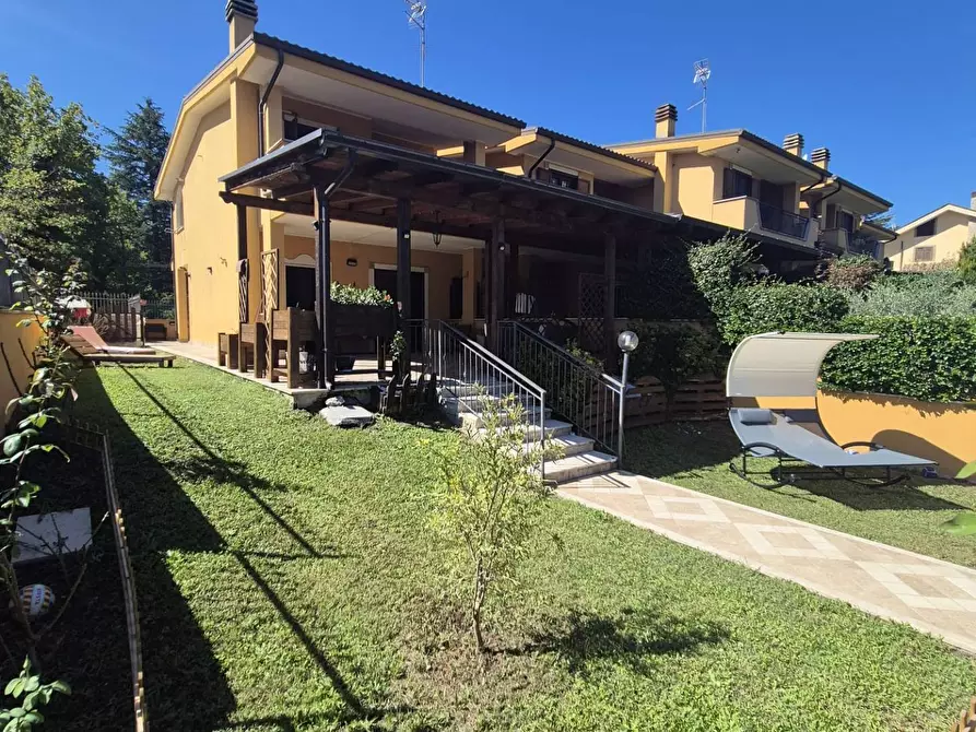 Immagine 3 di Villetta a schiera in vendita  in strada caroli a Tivoli