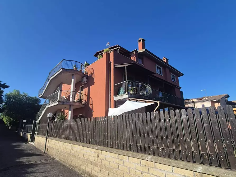 Immagine 1 di Appartamento in vendita  in località le cese 6 a Canale Monterano