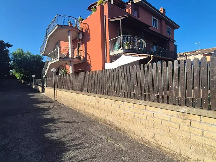 Immagine 12 di Appartamento in vendita  in località le cese 6 a Canale Monterano