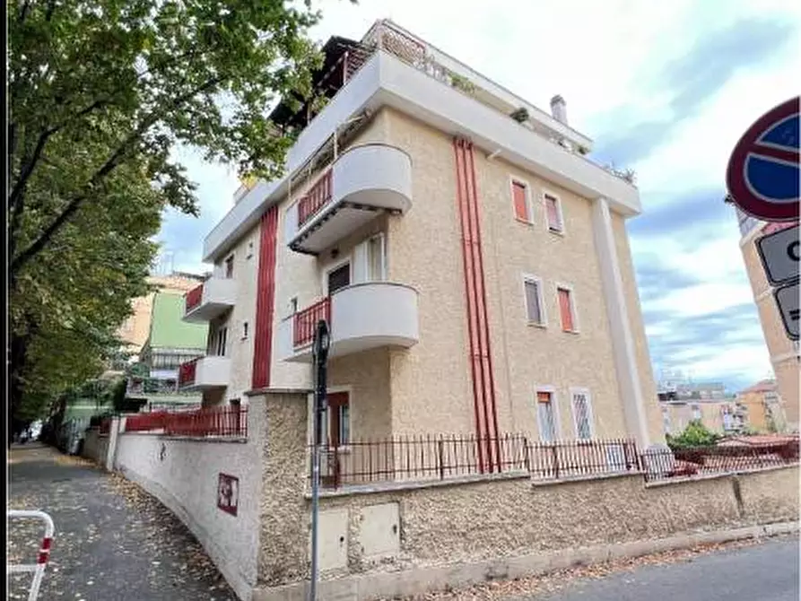 Immagine 1 di Appartamento in vendita  in via francesco pallavicini 21 a Roma