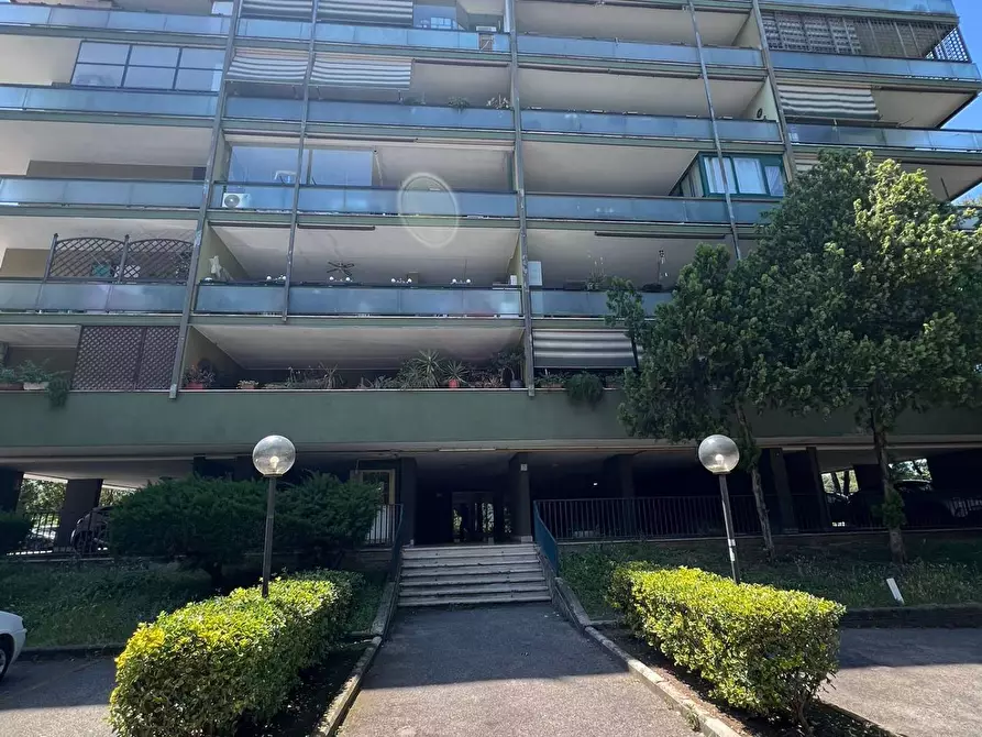 Immagine 1 di Appartamento in vendita  in via trasaghis a Roma