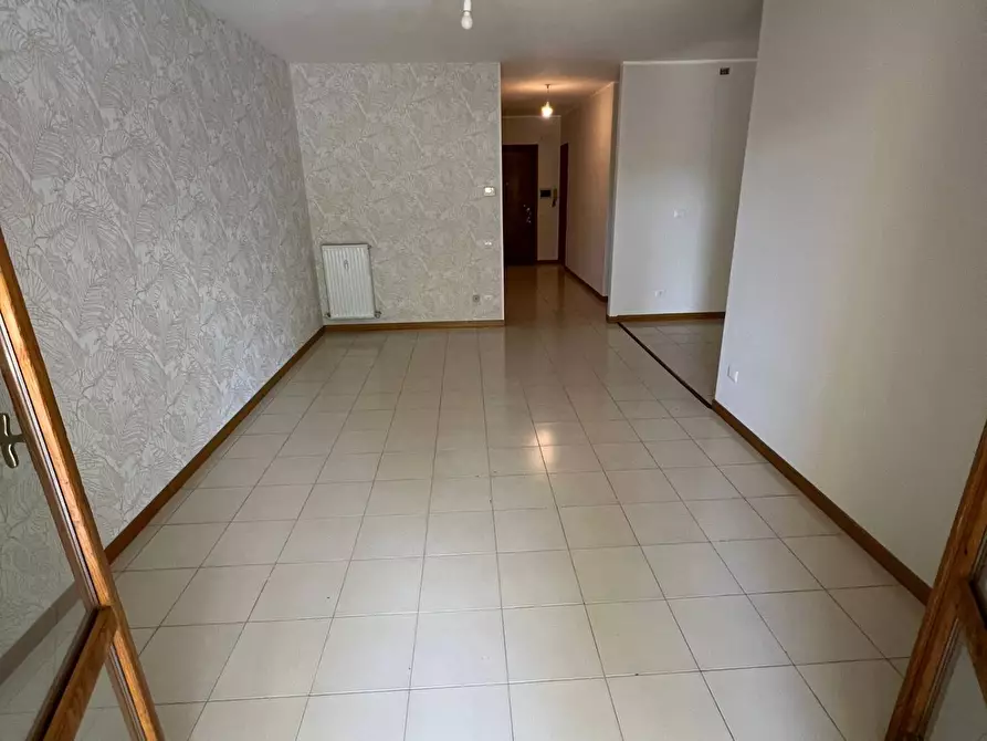 Immagine 8 di Appartamento in vendita  in via trasaghis a Roma