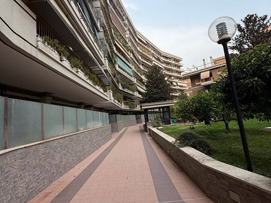 Immagine 9 di Appartamento in vendita  in Via Filippo Antonio Gualterio 56 a Roma
