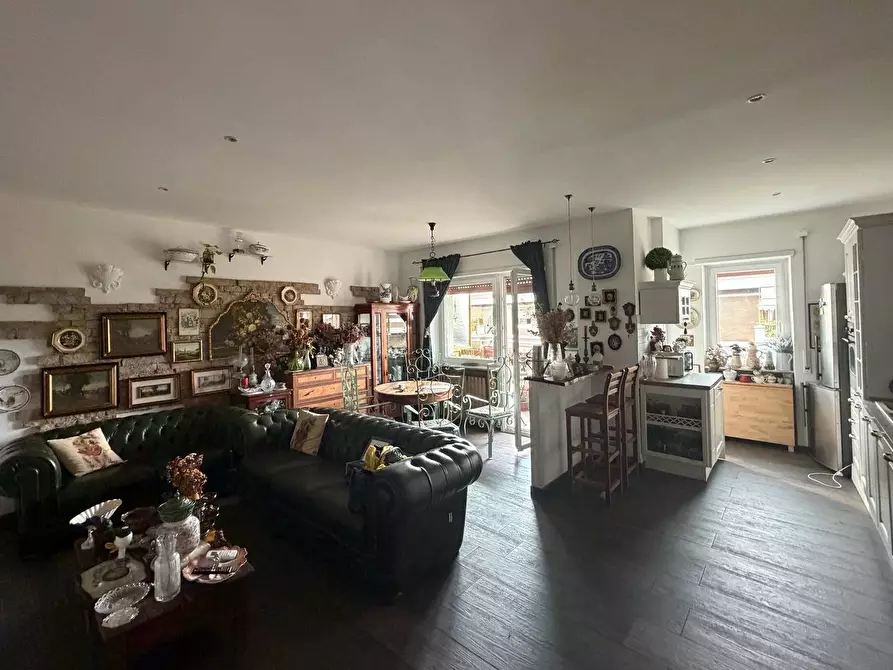 Immagine 4 di Appartamento in vendita  in Via Filippo Antonio Gualterio 56 a Roma