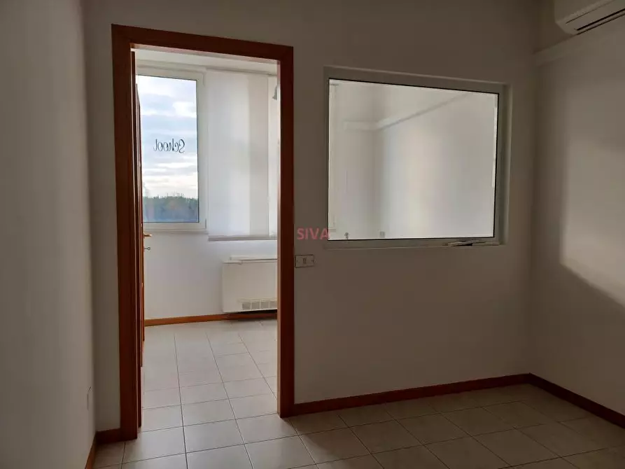 Immagine 4 di Ufficio in vendita  in Via Newton 30 a Ravenna