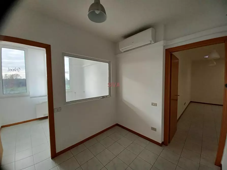 Immagine 6 di Ufficio in vendita  in Via Newton 30 a Ravenna
