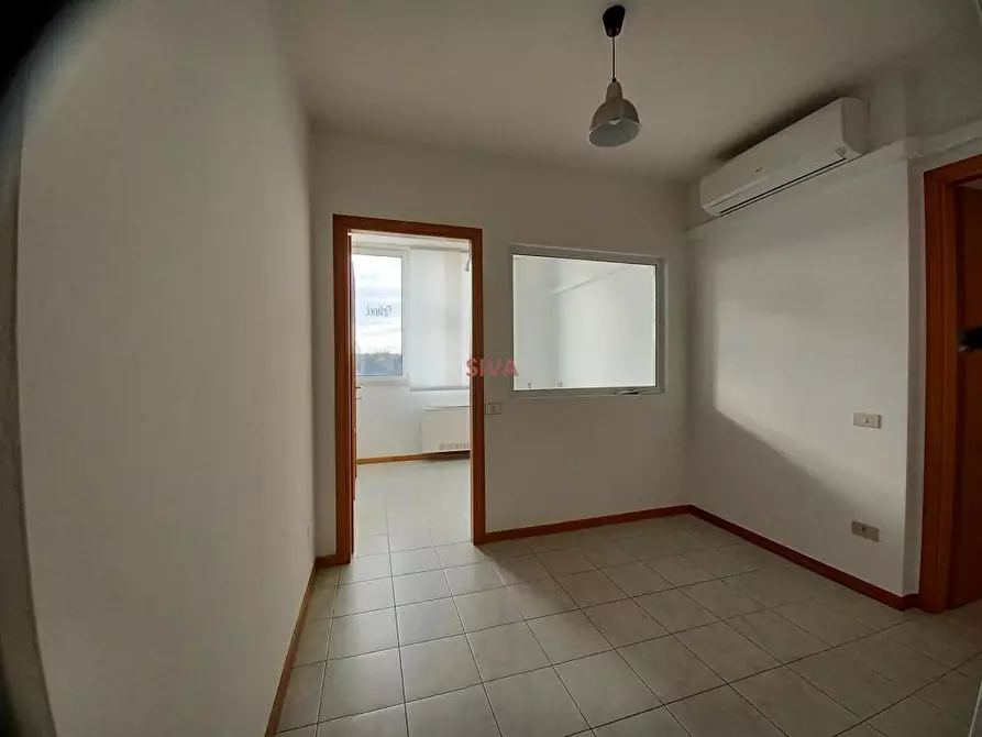 Immagine 3 di Ufficio in vendita  in Via Newton 30 a Ravenna