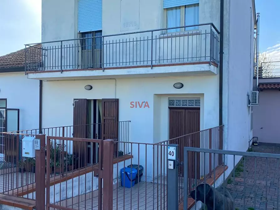 Immagine 11 di Appartamento in vendita  in Via Fosso Ghiaia 40 a Ravenna