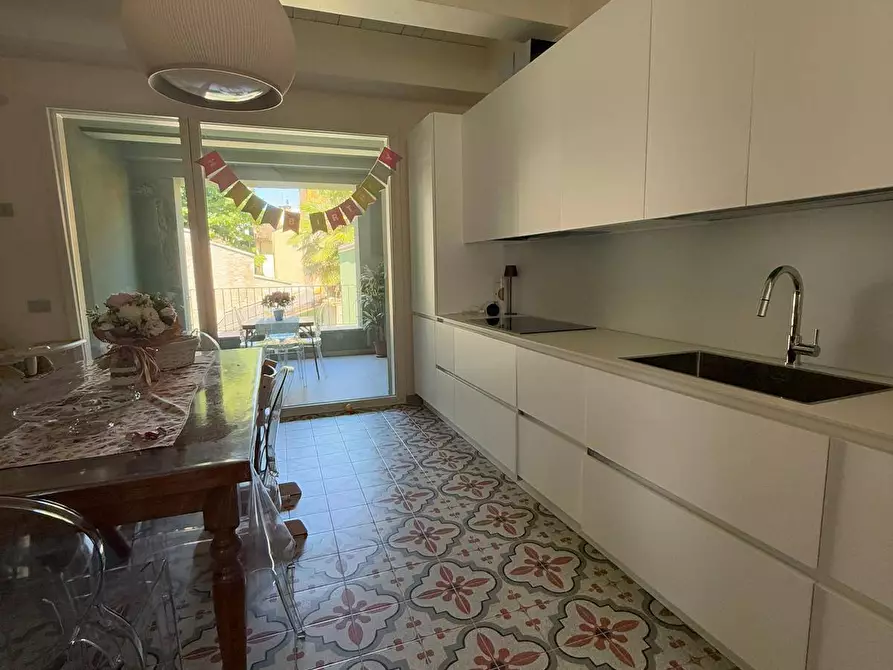 Immagine 12 di Appartamento in vendita  a Ravenna