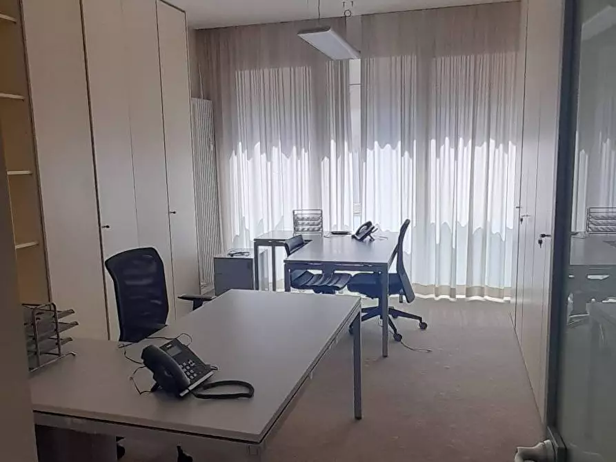 Immagine 8 di Ufficio in affitto  in Via G: Rasponi 11 a Ravenna