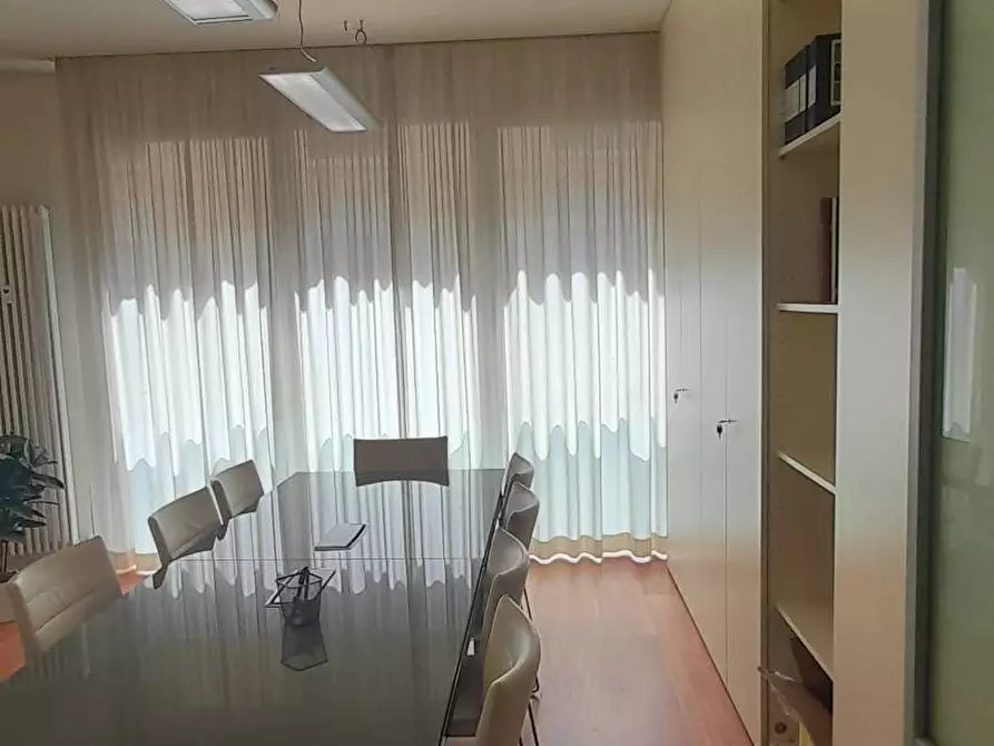Immagine 14 di Ufficio in affitto  in Via G: Rasponi 11 a Ravenna
