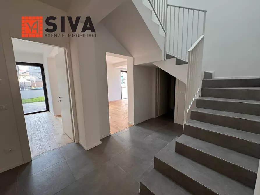 Immagine 9 di Villa in vendita  in Via Angelo Lolli 11 a Ravenna