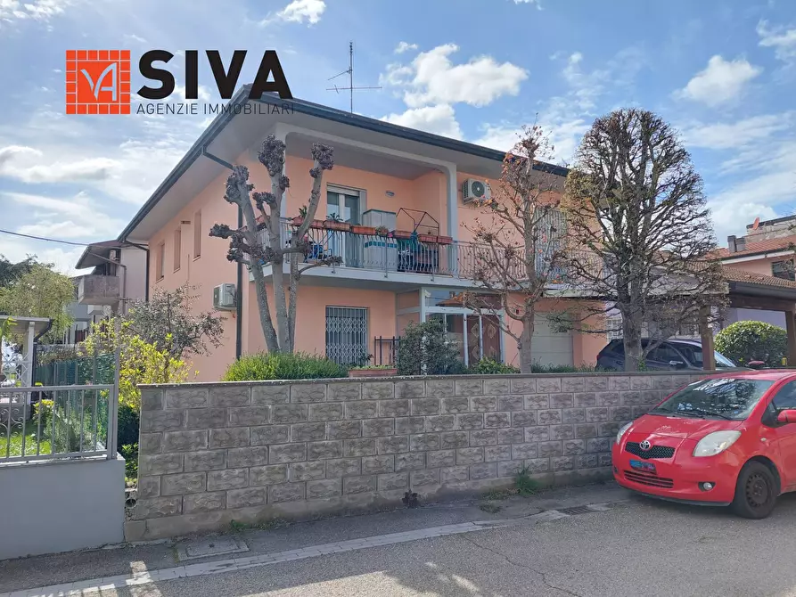 Immagine 3 di Casa indipendente in vendita  a Ravenna