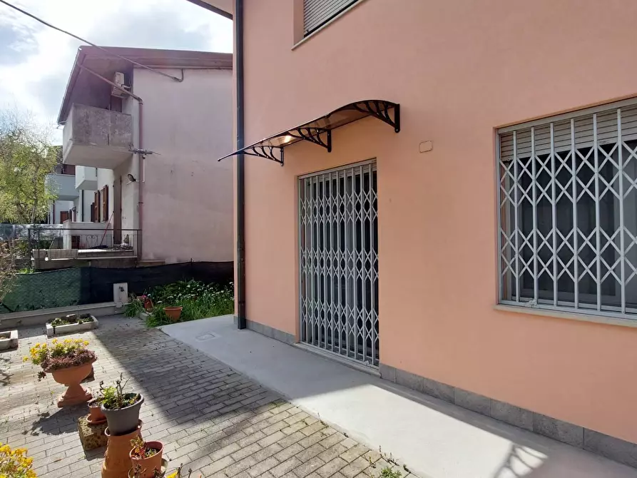 Immagine 42 di Casa indipendente in vendita  a Ravenna