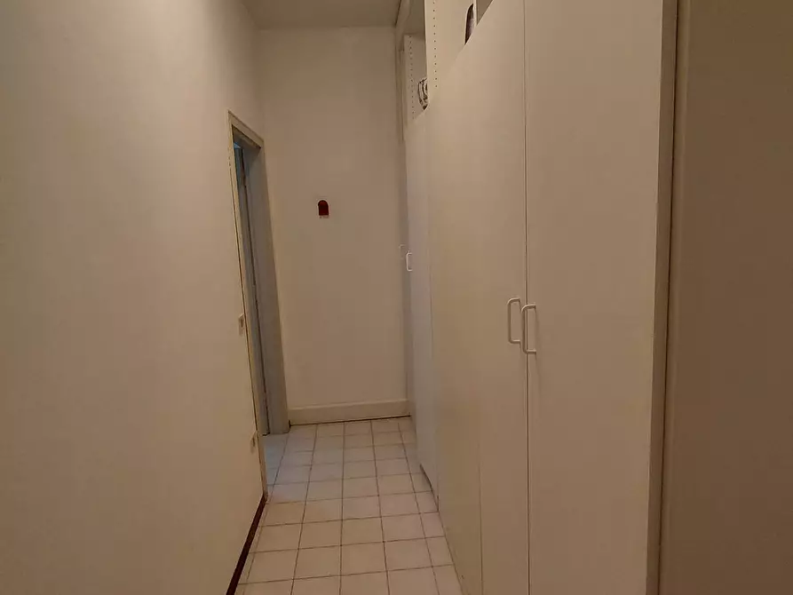 Immagine 6 di Ufficio in affitto  a Ravenna