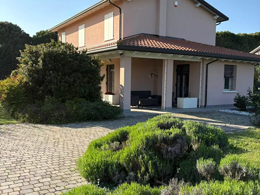 Immagine 5 di Villa in vendita  in via croce 42 a Russi