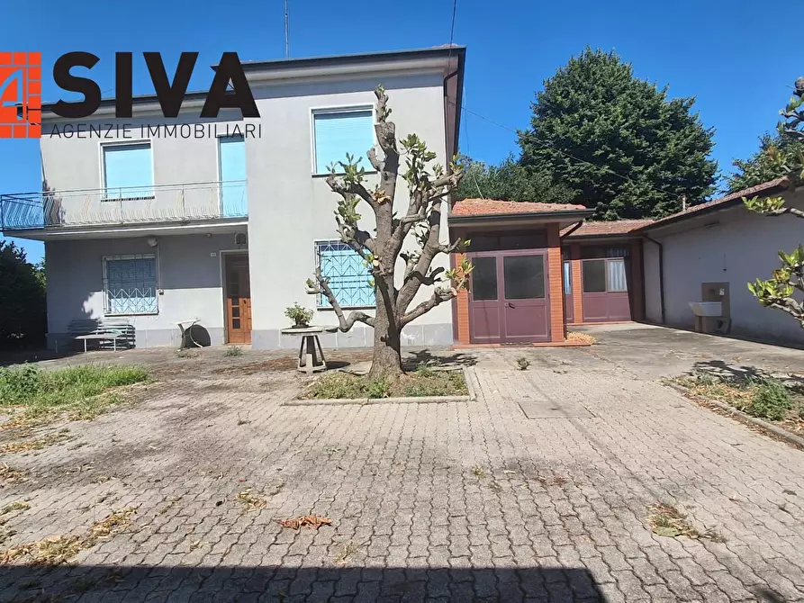 Immagine 1 di Casa indipendente in vendita  in Via Vecchia Traversara 12 a Bagnacavallo