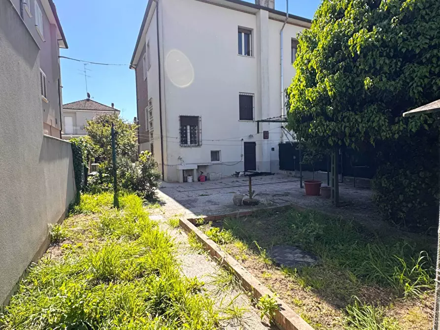 Immagine 56 di Villetta a schiera in vendita  in Via Monte San Marco a Ravenna
